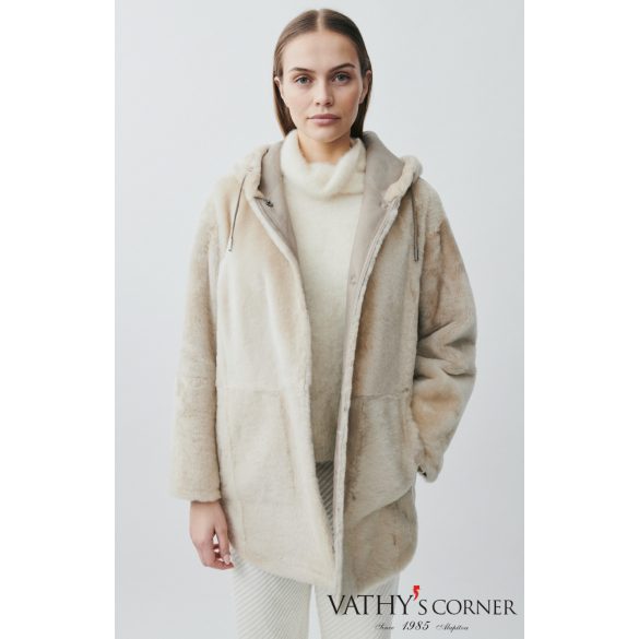 Werner Christ kifordítható báránybőr kabát kapucnival 52 2306 121 Kim 