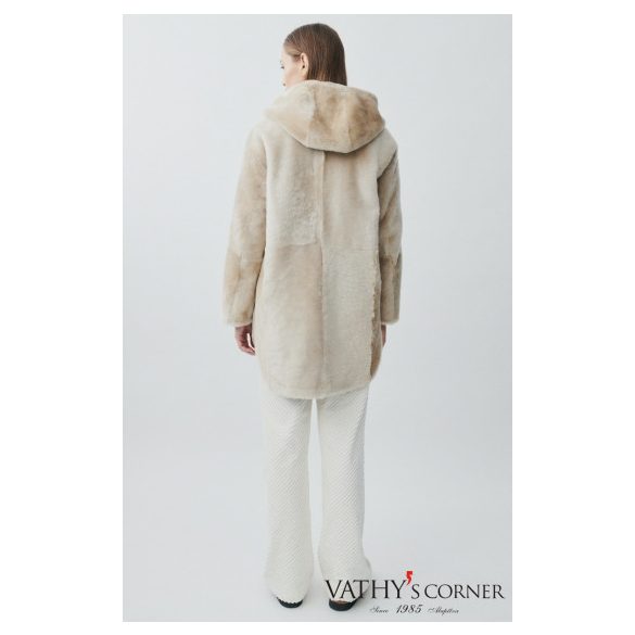 Werner Christ kifordítható báránybőr kabát kapucnival 52 2306 121 Kim 